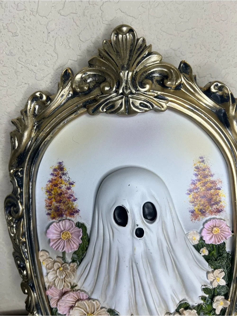 NEW 12”x8” Halloween 3D Ghost in Hanging Picture Frame